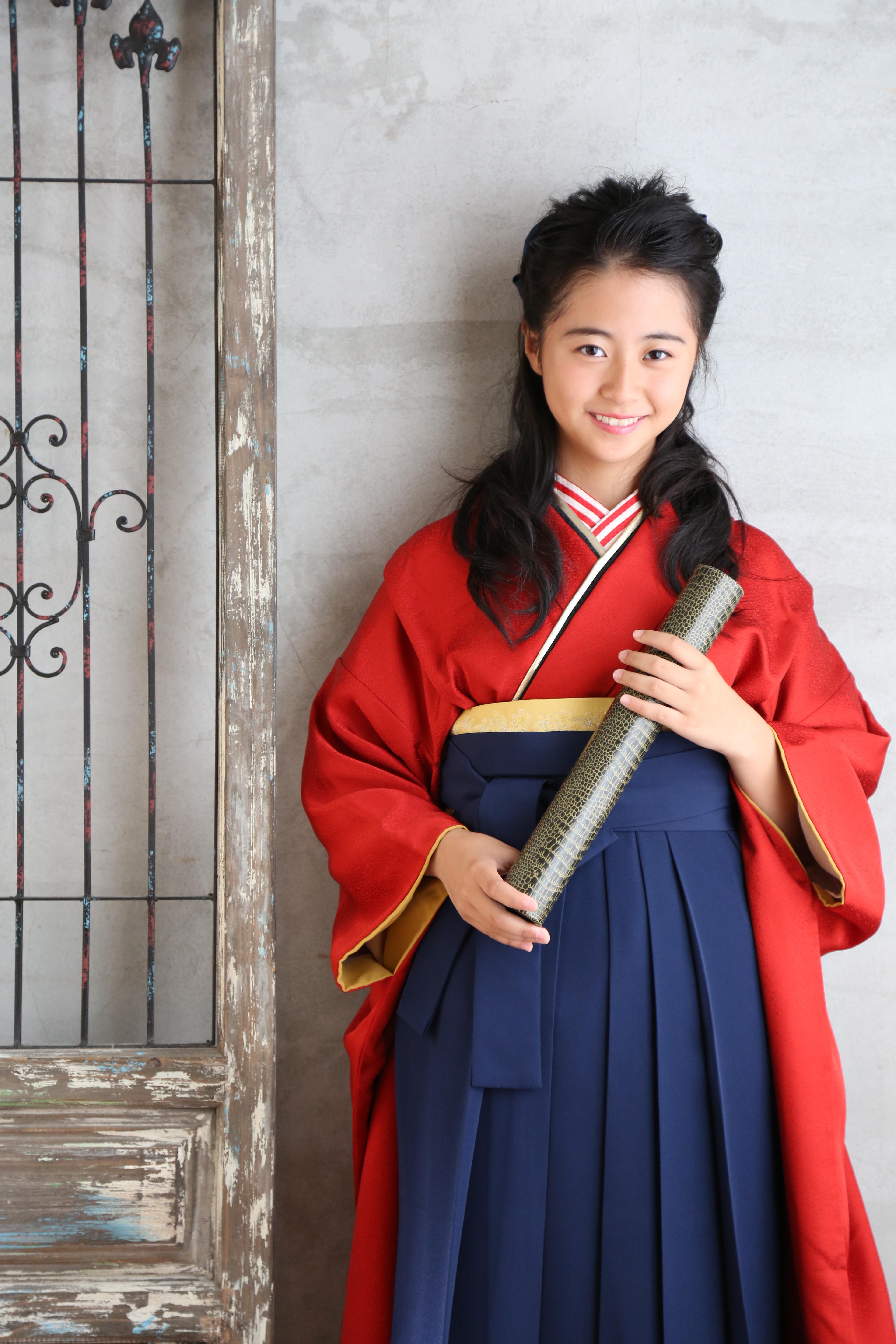 大切な記念日に 卒業袴人気です Antique Kimono 梅鉢 姫路アンティーク着物レンタル 撮影 販売